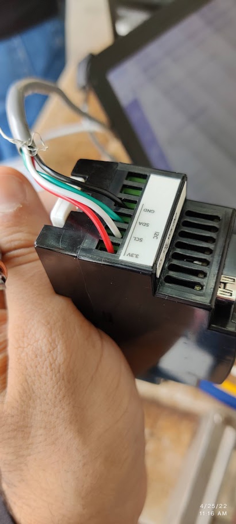 Leo-84 module with I2C terminal block wired, showing 3.3V, SCL, SDA and GND connections